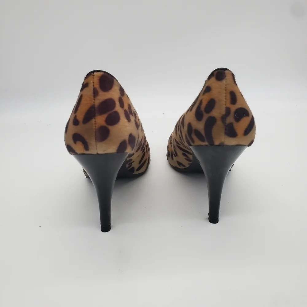 Fergalicious Utopia Leopard Print Faux Fur Pumps Women’s Size 7M Shoes